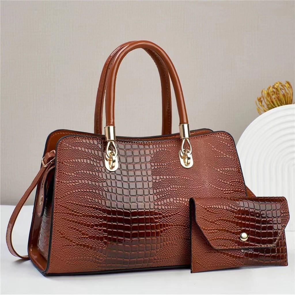 Trendy And Functional Medium Soft Crossbody Bag For Daily Use With Multiple Pockets