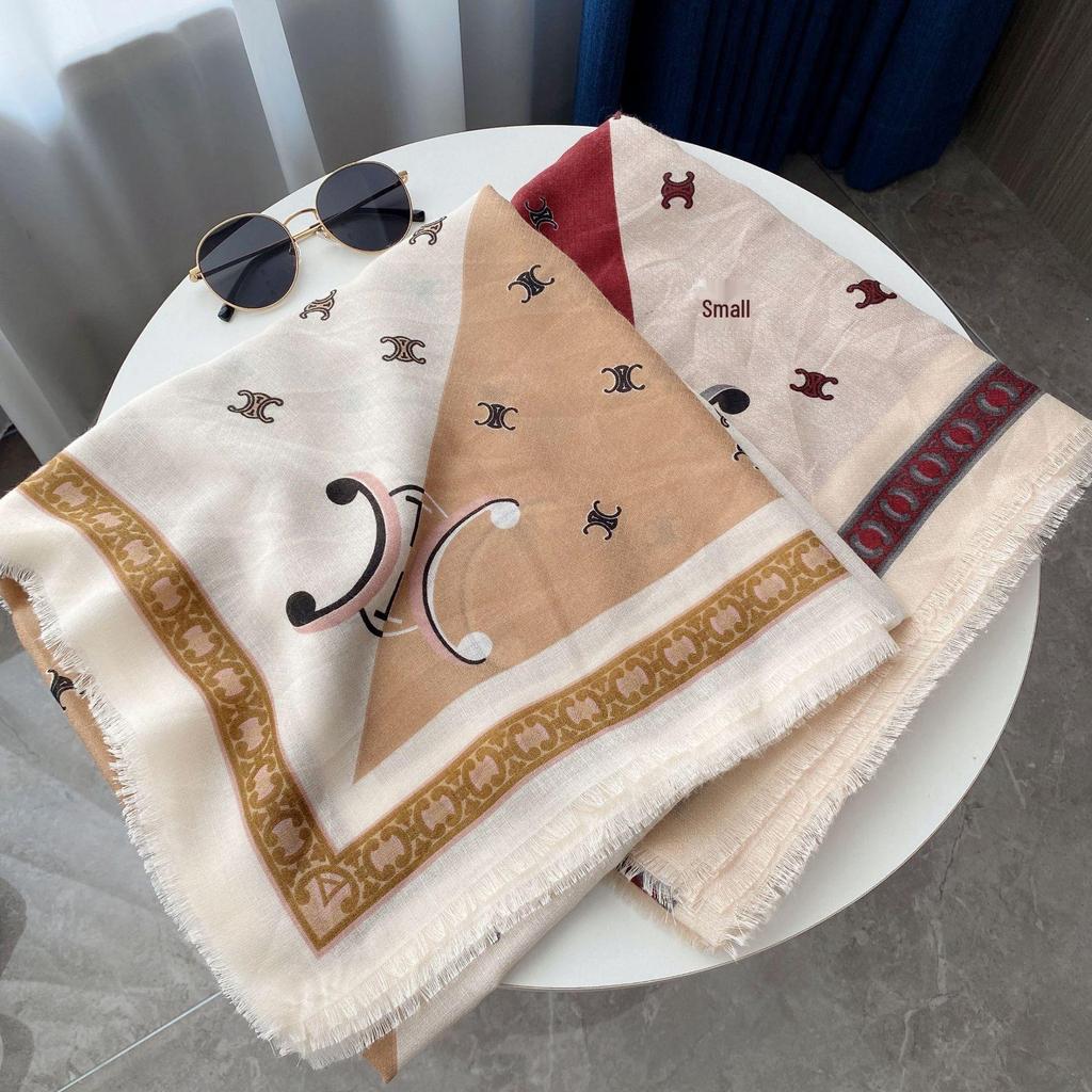 Eșarfă pătrată cu imprimeu litere, modă primăvară/vară: Guler moale, confortabil și șal de călătorie elegant