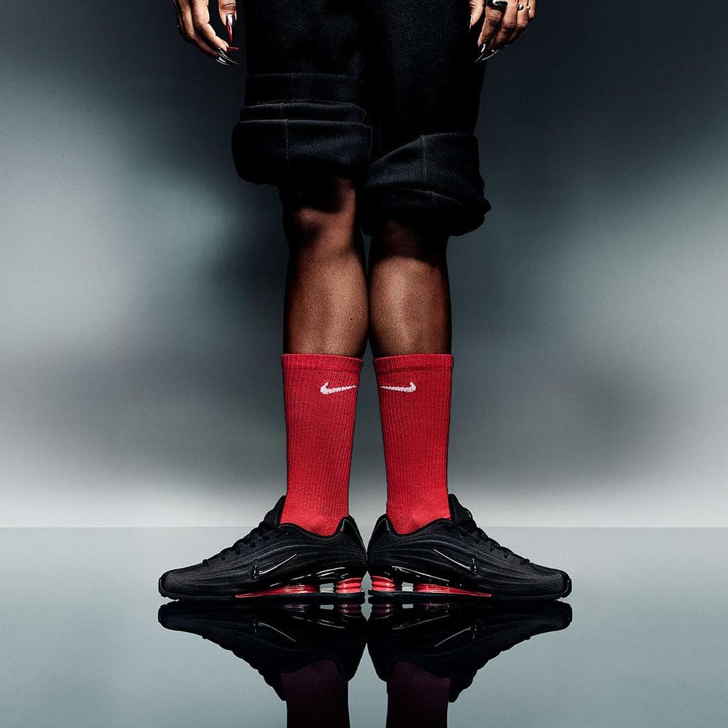 Nike Boty Shox Z W Velikost, Černá/University Red/Černá, HQ7540-002, 24.5cm