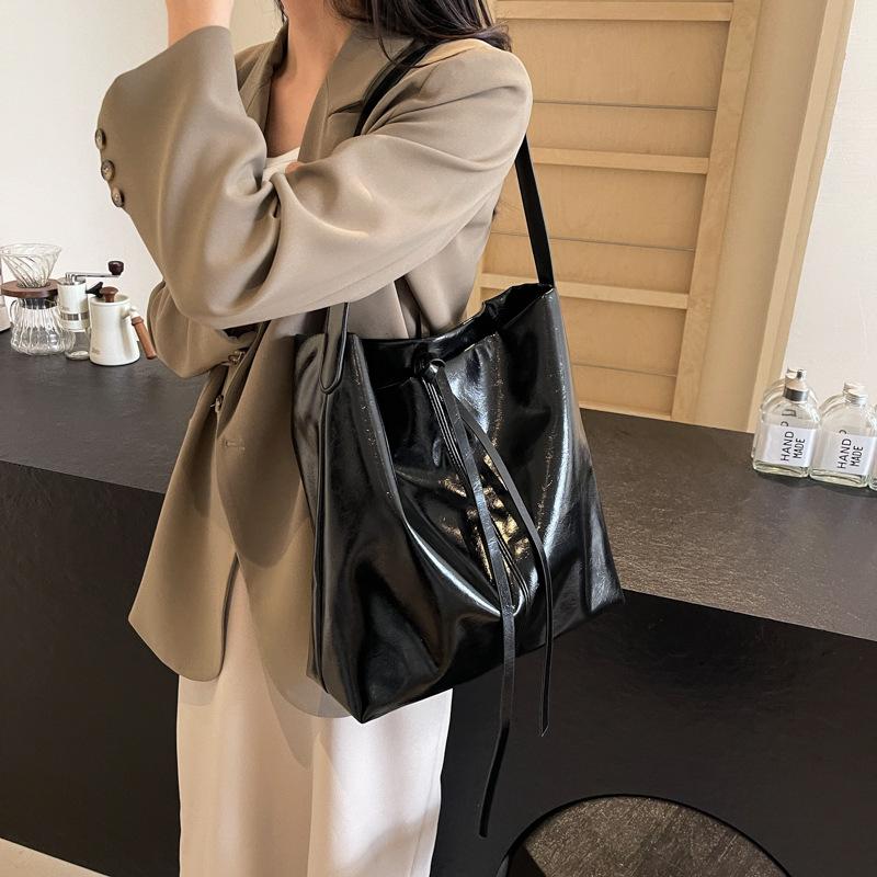 Große Tragetasche Damen Neue Vielseitige Schultertasche Mode Freizeit Pendlertasche