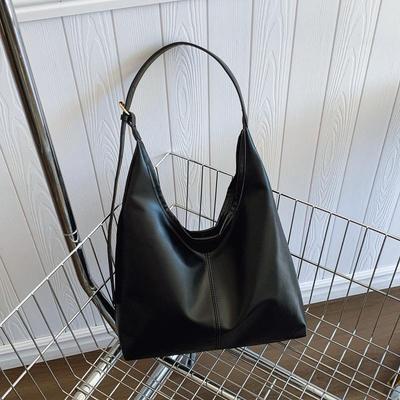 Vintage Large Capacity Shoulder Bag for Women with Soft Solid Crossbody Bag Retro Tote Bag For Commute