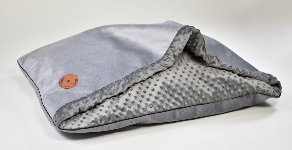 Norka Nel Silver Velvet + Graphite Minky 80Cm X 60Cm