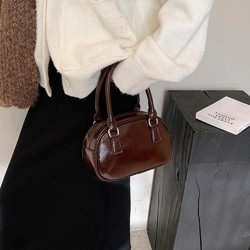MOODS Red Color Top-handle Bags For Women Vintage Small Pillow Shoulder Cross Body Bag 2026 Luxury Designer Purses And Handbags