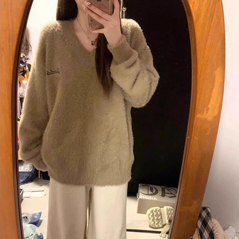 

Новый молочно-белый водонепроницаемый свитер из норки с V-образным вырезом для женщин, осенне-зимний, мягкий и клейкий, свободный, ленивый вязаный свитер Top Tide One size темные хаки