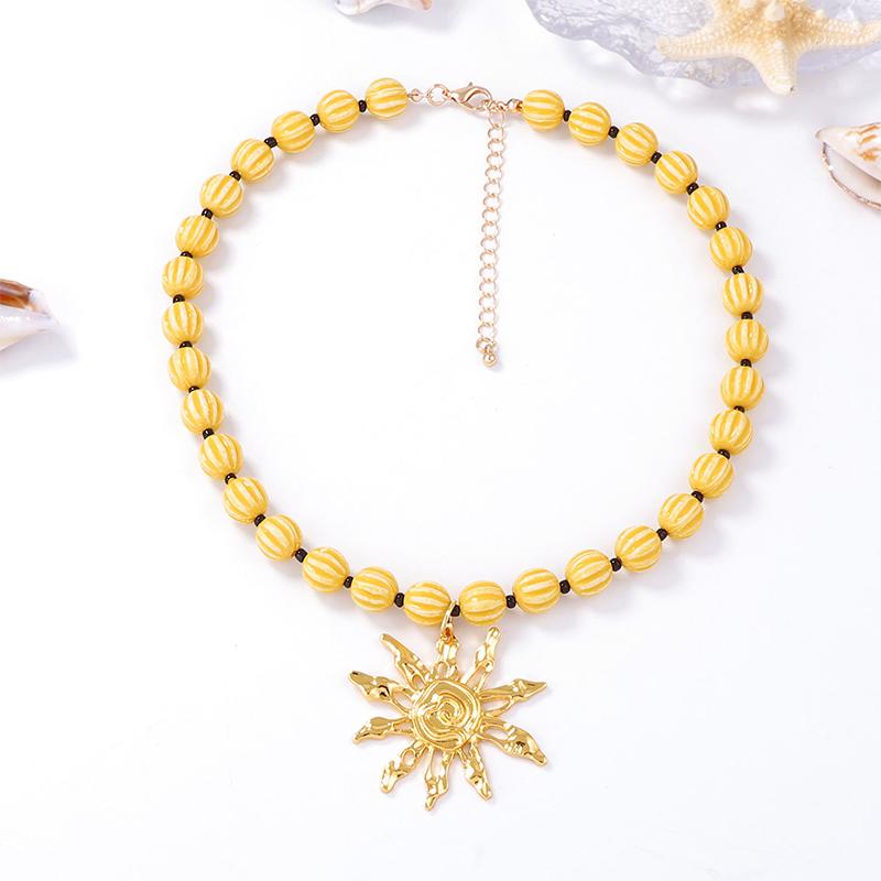 New Vintage Metal Sun Flower Pendant Necklaces Handmaed Beaded Choker Necklace For Women Holiday Party Jewelry Gifts