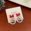 Weihnachts-Schneeflocken-Bär & Perlen-Ohrringe: Exquisites Silver Needle Design für Frauen