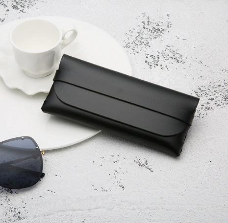 New fashionable generous frame glasses for men, European and American trends, thin and plain artifacts, small flat glasses for women