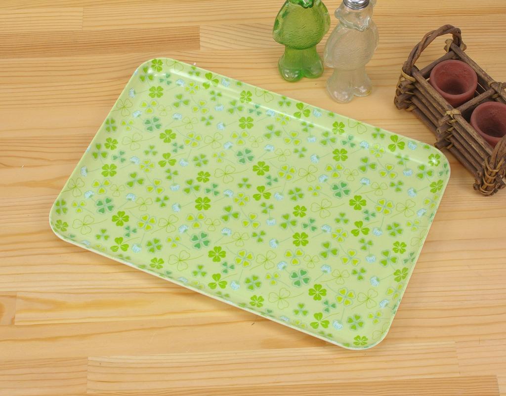 TATSU-CRAFT NR Tray, Medium, 33cm, Clover Green, with Non-Slip Surface, Microwave-Safe, Plastic Tray, Suitable for Serving, Cafés, and Kitchens,