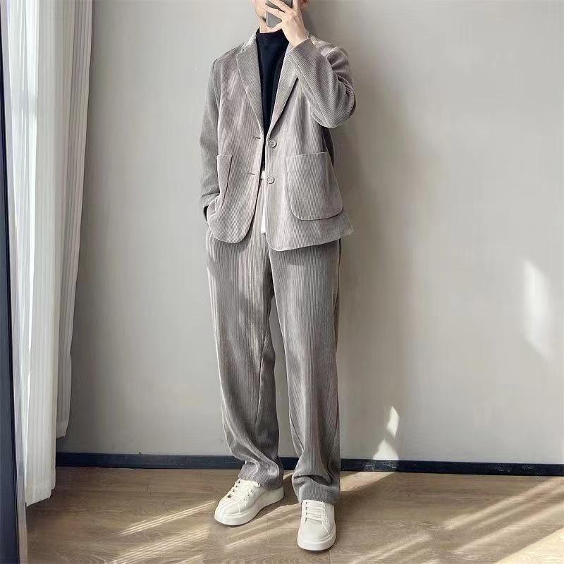 

Чоловічий вельветовий костюм осінь/зима 2025: Стильний та Універсальний Костюм-Двійка L