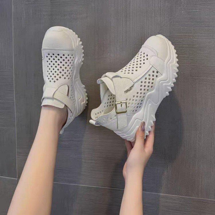 Small hollow sandals women's 2025 new summer breathable hole shoes sports and leisure height increase breathable dad shoes