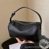Korean version wide shoulder strap cylinder bag women's 2025 spring new niche pillow bag fashionable versatile single shoulder messenger bag