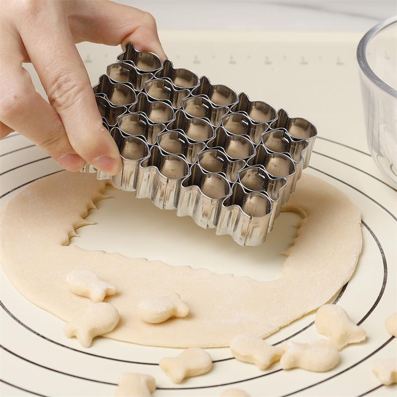 25 Grids Stainless Steel Fish Cookie Mold DIY Cookie Embossing Mold Mini Fish Jelly Cake Chocolate Making Party Baking Supplies