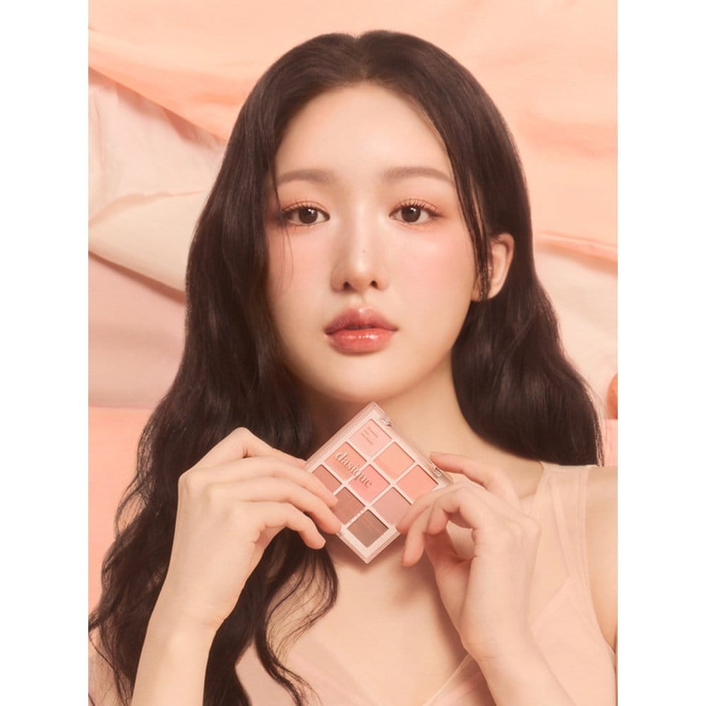 

[NEW] DASIQUE Shadow Palette 26 Golden Flower