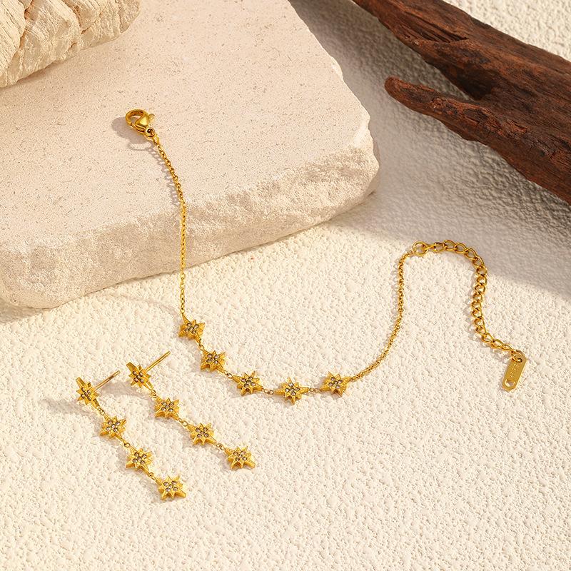 Chenhe Jewelry Set, European, American and Medieval Jewelry Stud Earrings, Niche High-end Earrings, Women's Titanium Steel Bracelet.