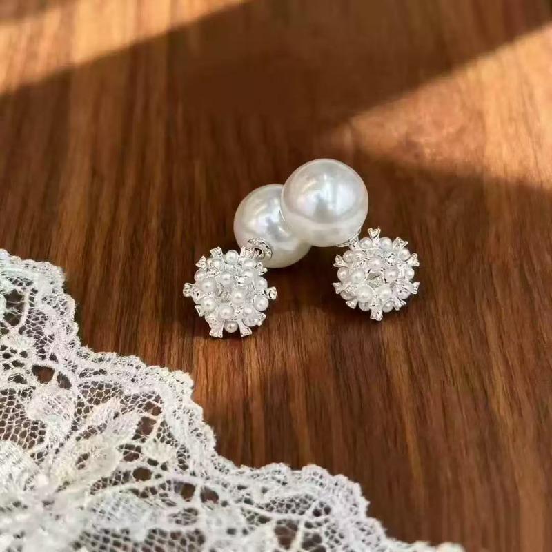 South Korea Dongdaemun new snowflake pearl stud earrings women's light luxury high-end earrings a three-wear temperament