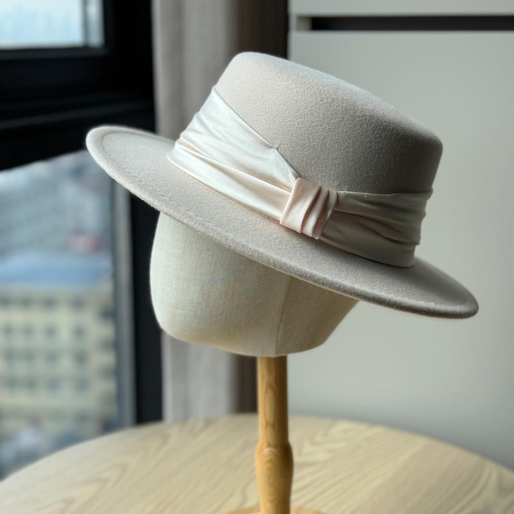 Ny Fransk Elegant Rosett Hatt Dam Vinter Brittisk Retro Ullfilt Hatt Trendig och Mångsidig Ull Jazzhatt