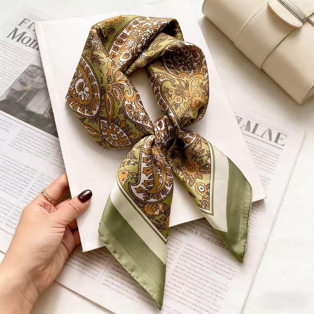 Retro Cashew Pattern Silk Square Scarf (70x70) - Versatile Long Ribbon for Neck