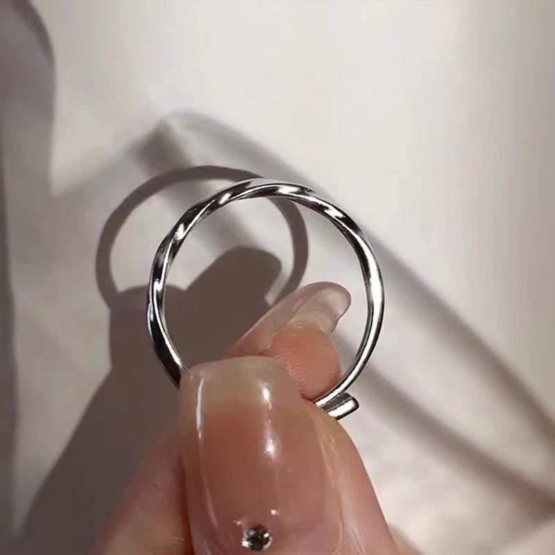 Schlichter Ring Damen Einfaches Temperament Offen Verstellbar Gedrehtes Wellenmuster Zeigefingerring Tide Hundert Match Kalte Nische Persönlichkeitsringe Party Schmuck