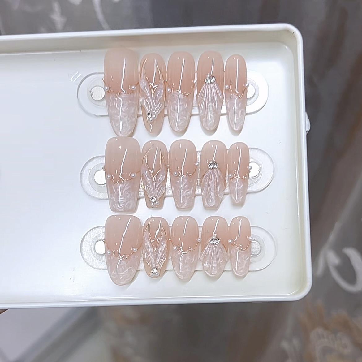 

Плетеный вручную Доспех Русалочья История Трехмерная Ракушка Расписанный вручную Рыбий хвост Стиль Кошачий глаз Чистый Темперамент Маникюрная палочка large L