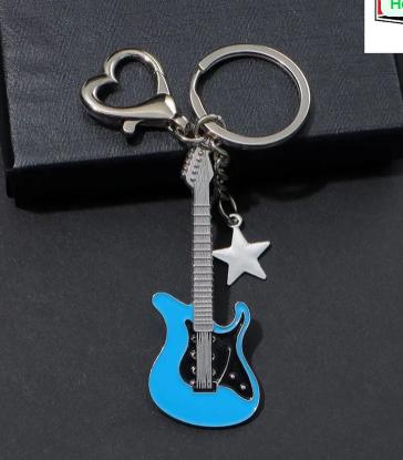 Metal Guitar Keychain with Heart and Star Charms Durable Key Ring for Car House Keys Accessories Gift