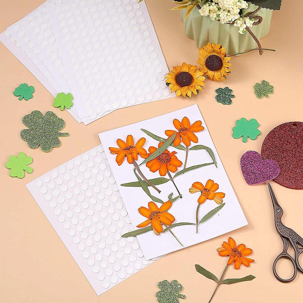 100pcs 1/0.5cm Adhesive Double Sided Tape Stickers Removable Round Sticky Tack No Trace Small Stickers for Festival Decoration