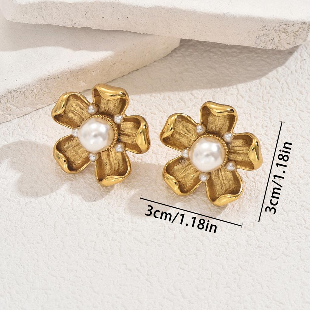 Wind Stud Earrings Female Personality Retro Flower Design Inlaid Pearl Earrings Niche Light Luxury Design Earrings