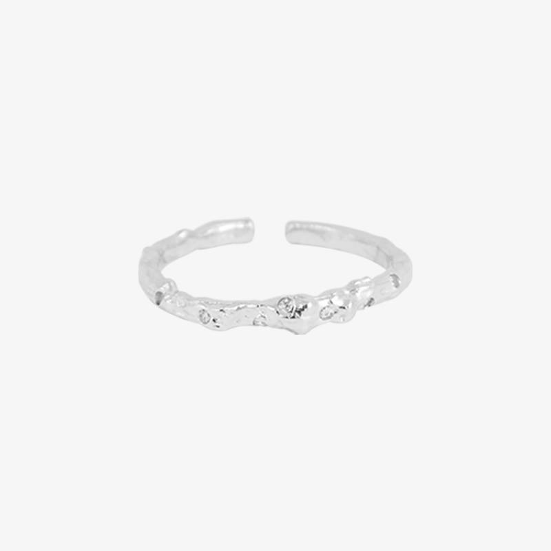 Open Stylish Adjustable Ring For Women Featuring Elegant Geometric Design And Versatile Chic Look