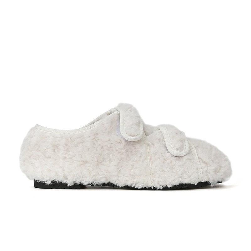 Klettverschluss vielseitiges Wort mit flauschigen Schuhen Frauen tragen 2025 neu Feenwind faul flacher Boden Samtbohnenschuhe