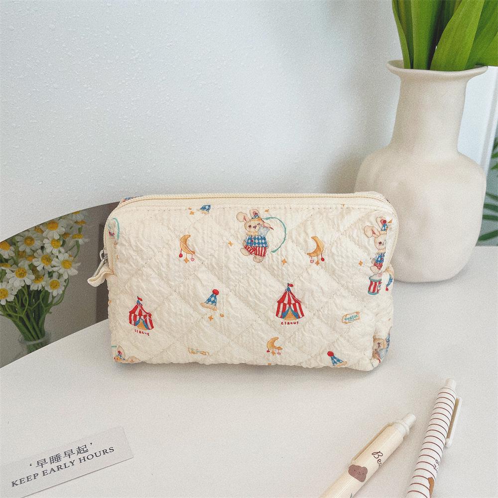 Fresh Quilted Hand-Held Cosmetic Bag for Girls - Large Capacity Cute Storage for Stationery and More
