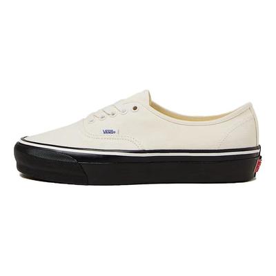 Zapatillas Unisex Authentic 44 LX Blanco Negro Crema VN000EBNYB2