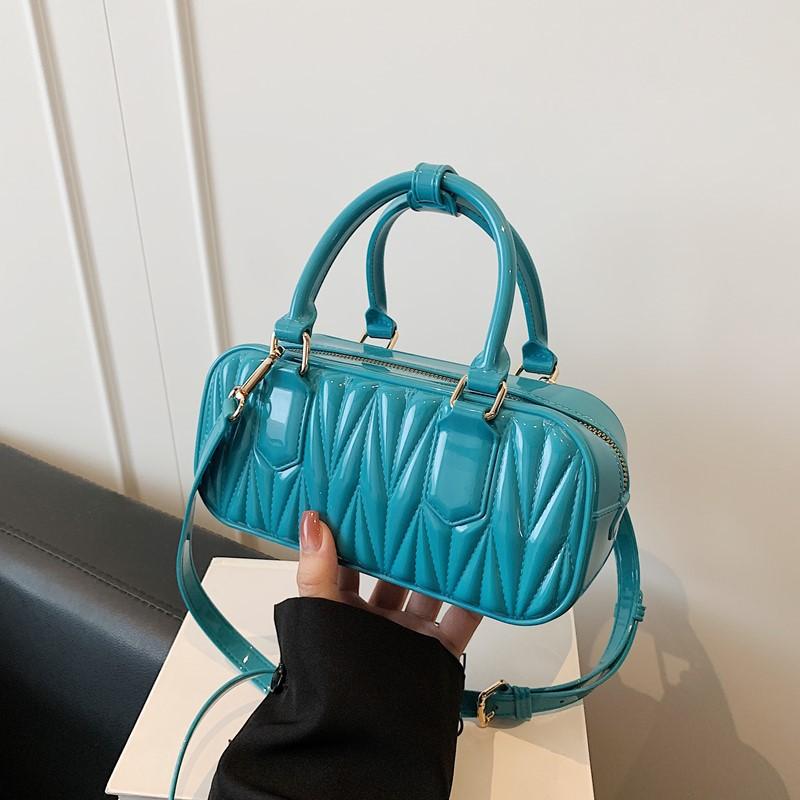 Summer new versatile small bag women's messenger bag is now popular diamond portable small square bag