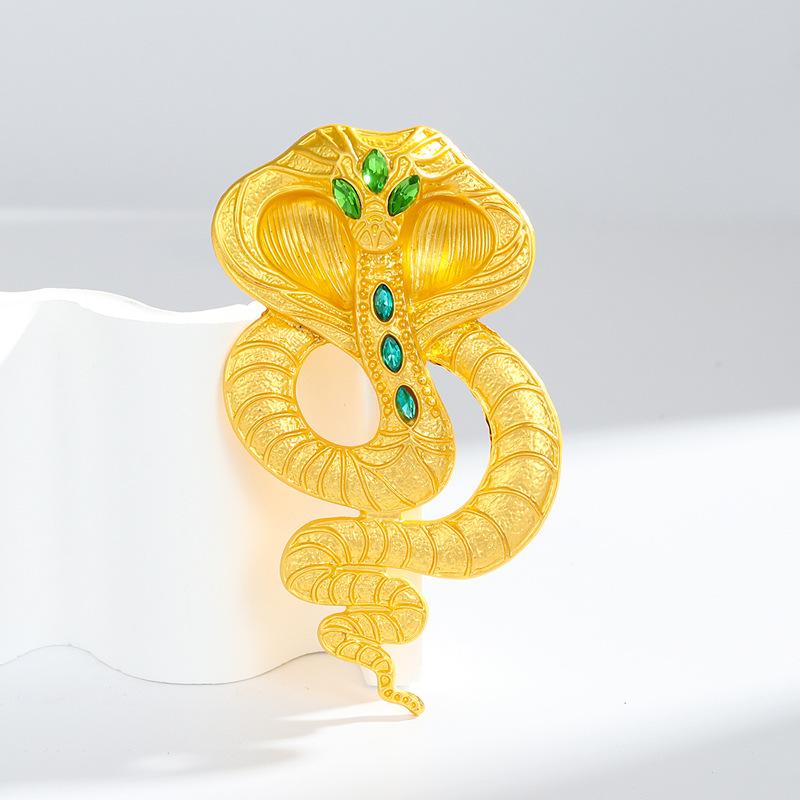 Snake Zodiac Brooch Jewelry Suit Coat Pin Alloy Jewelry High-End Niche Suit Accessories Corsage