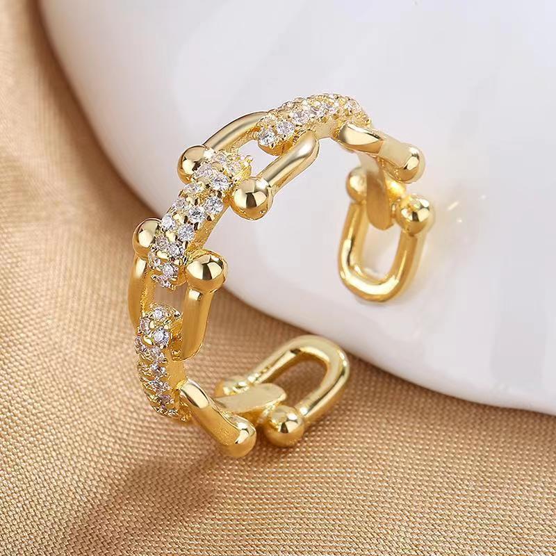 Elegant Zirconia Chain Link Ring for Women – Versatile, High-End Fashion Style