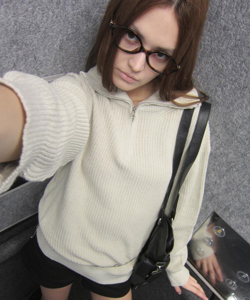 CHICKS Half-Zip Collar Oversized Knit Beige