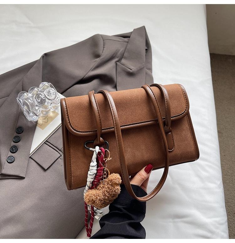 

Foreign orders are popular this year, matte armpit bags, women s 2025 autumn and winter new models, high-end versatile retro shoulder bags. коричневый