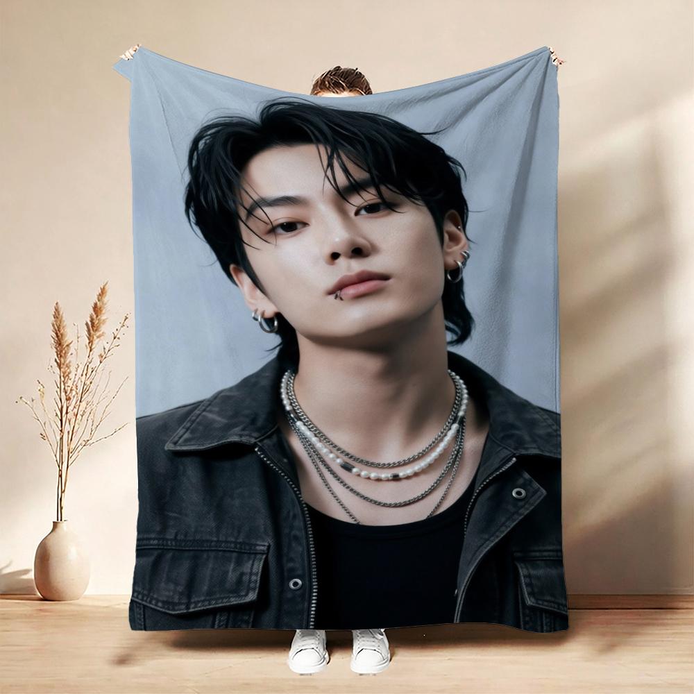 Black Denim Silver Chains Aesthetic Pattern Blanket Ultra Soft Throw Blanket For Living Room Sofa Bedroom Bed Home Party Decor Memorial Gift