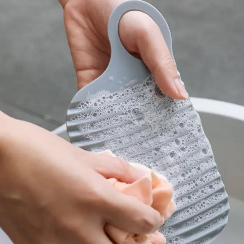 Portable Plastic Washboard with Suction Cup - Multifunctional Folding Anti-Slip Laundry Board for Household Use without Electric