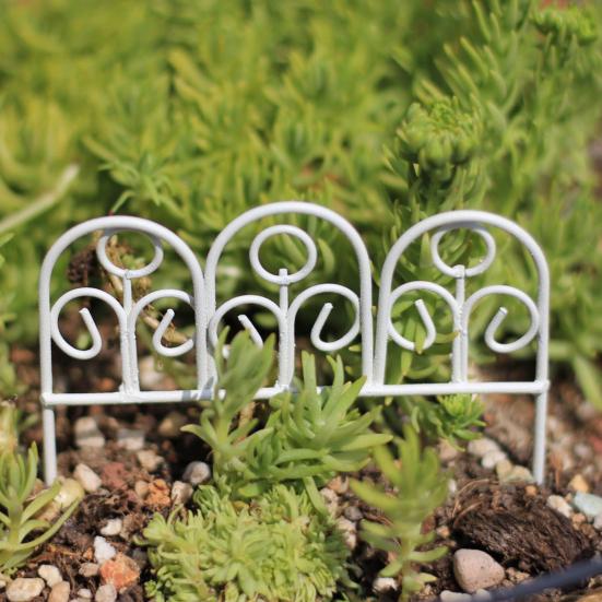Vintage Iron Garden Fence Stake, Decorative Flower Bed Edging Landscape Border, Outdoor Yard Lawn Mini Fence Stake