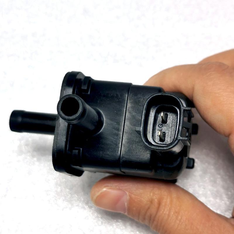 High quality New For 25860-28140 FOR TOYOTA LEXUS YARIS Levin RAV4 Corolla LAND CRUISER Prado Vacuum Switch Valve