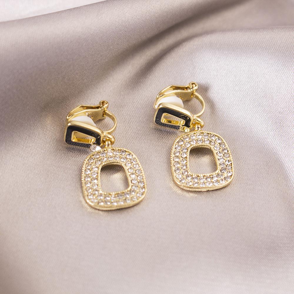 Versatile Light Luxury Ear Clips Without Pierced Ears Daily High-end Triangular Ear Clips Versatile Women's Earrings