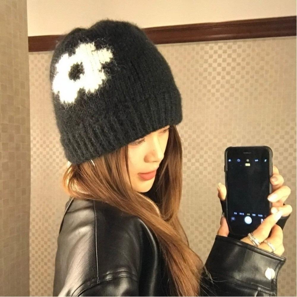 Fashion Flowers Pattern Winter Knitted Hat Coldproof Keep Warm Warm Hat Korean Style Beanies Cap Autumn