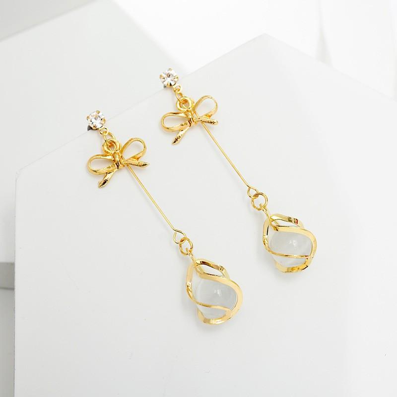 Fashion Round Opal Bead Dangle Earrings for Women Party Rhinestones Hollow Out Bow Knot Drop Earrings Golden Party Long Jewelry