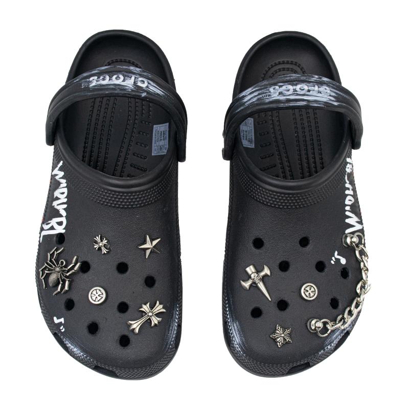 Crocs Classic Clog Devil's Eye Graffiti Versatile Comfortable and Simple Hole Shoes Unisex Black