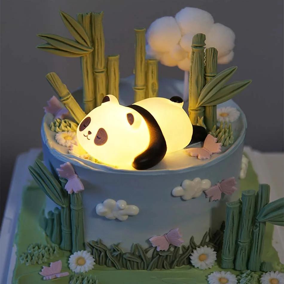 Yeni Panda LED Gece Lambası Oturma Odası Sevimli Panda Plastik Lamba Yatak Başucu Dekorasyonu Yaratıcı Çocuk Gece Lambası Doğum Günü Hediyesi Dekorasyon