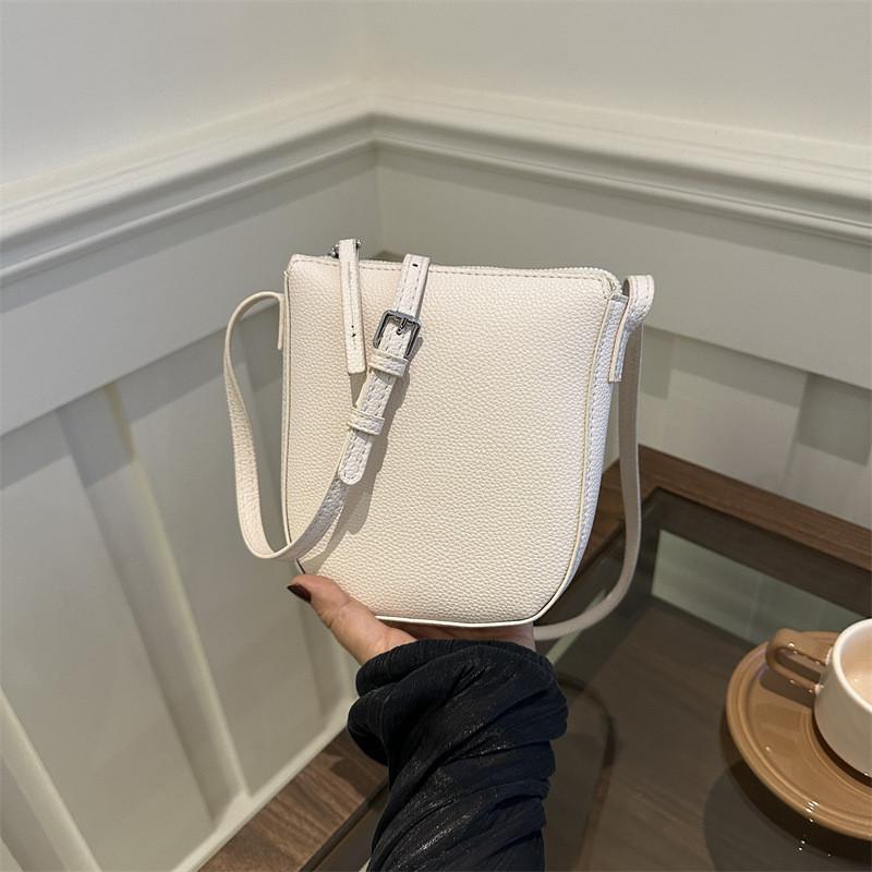 Fashionable Ladies Mini Crossbody Bag 2024 New Trendy Lightweight Pu Shoulder Bag