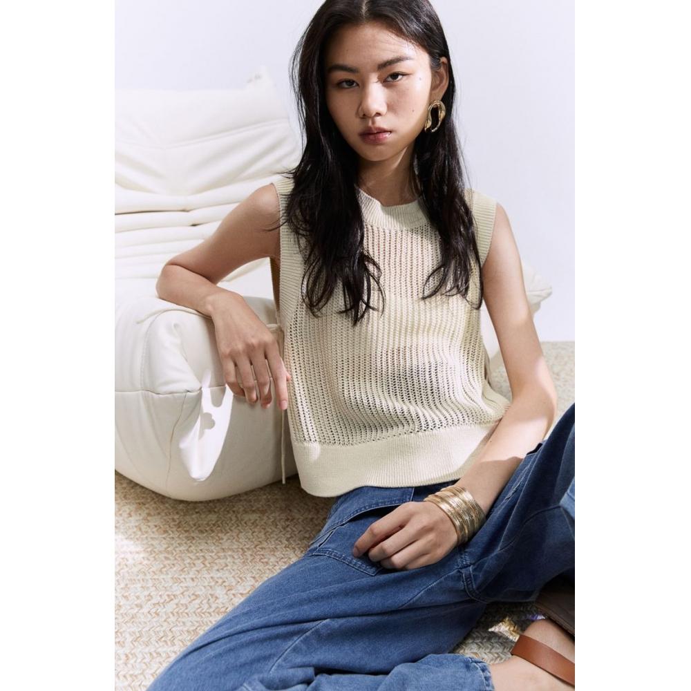 

H M Tie Detail Sweater Vest creaM