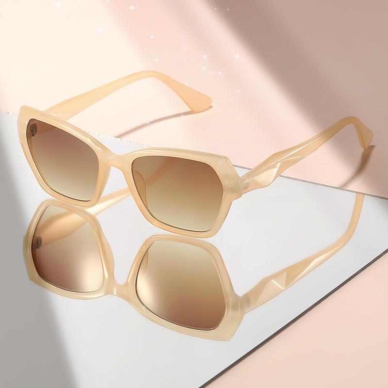 New high-end, classic and simple sunglasses for daily wear and street photography decoration