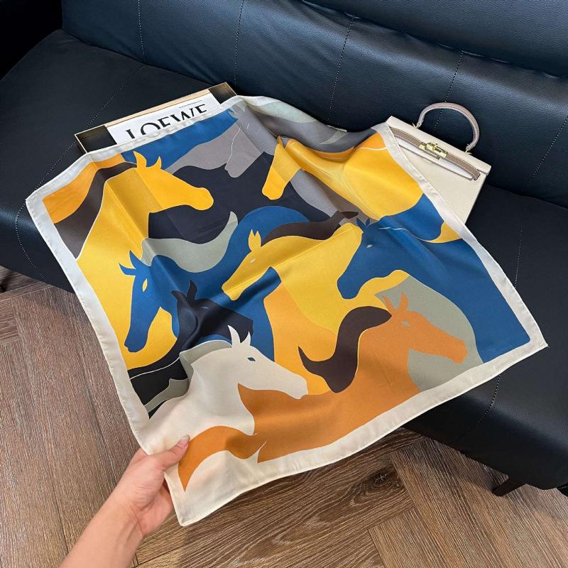 New 71 * 71cm Korean version small square scarf women's silk scarf spring and summer thin sunscreen scarf neck protection tied bag headband scarf