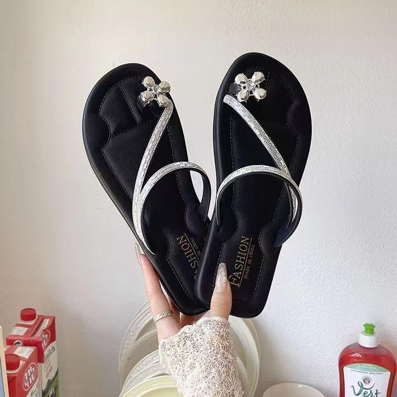 Fashion New Summer Wear Flat Bottom Net Red Roman Rhinestones Flip Toe Slippers High Appearance Level Slippers Women
