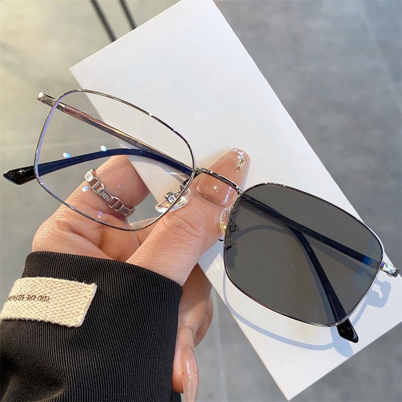 3Pcs Photochromic Anti Radiation Glasses Metal Eyeglass For Woman Men